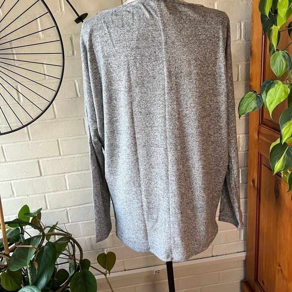 Go Couture boatneck dolman sleeve knit sweater in heather gray size L - Picture 4 of 8